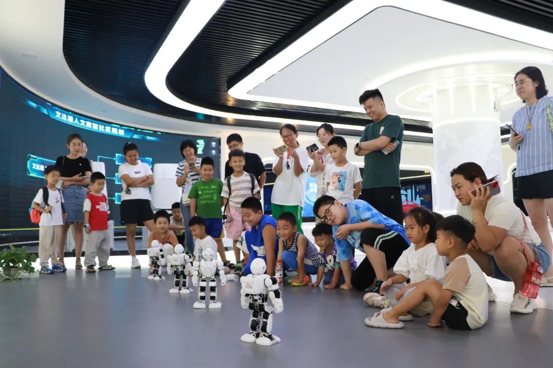 知無央，愛無疆丨科普研學(xué)，走進(jìn)文達(dá)通股份數(shù)字城市展館